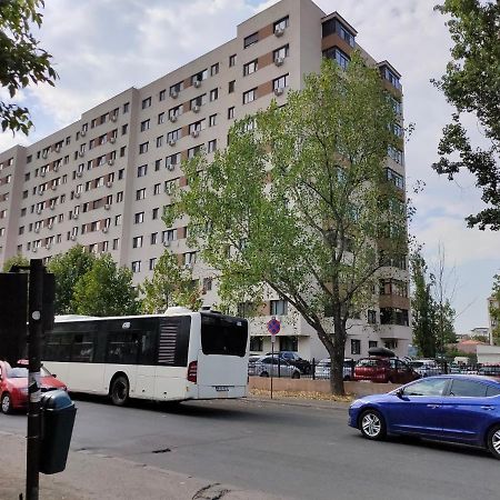 Dc Prelungirea Ghencea 38-40 Self Check-In Bucharest Exterior photo